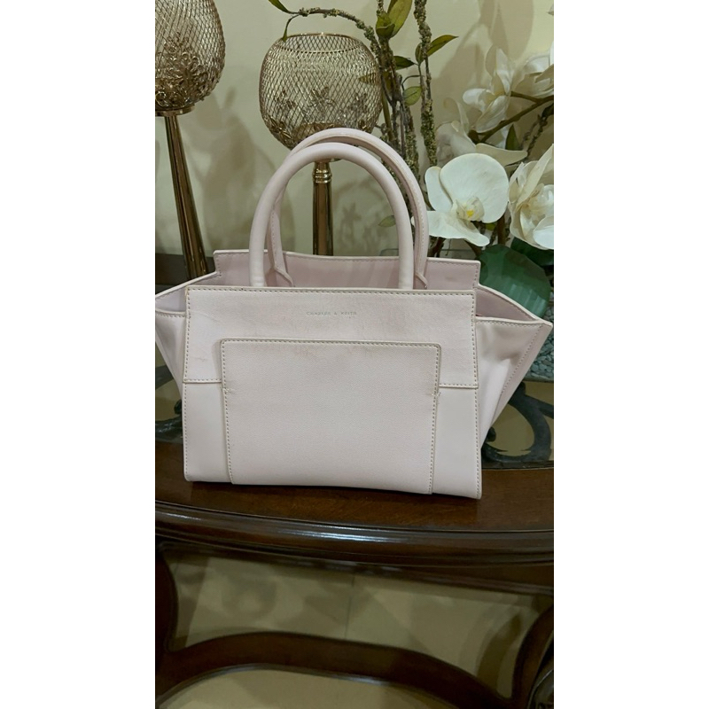 Charles and keith warna pink size M