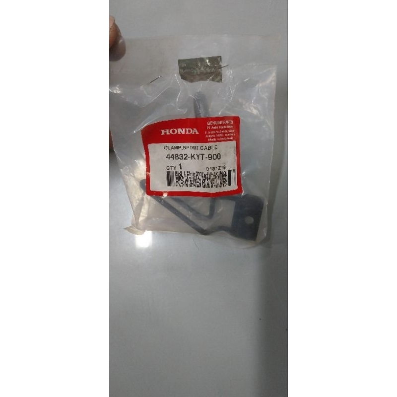 Clamp speedometer cable atau Kawat pengikat kabel speedometer untuk motor Scoopy carbu 44832KYT900