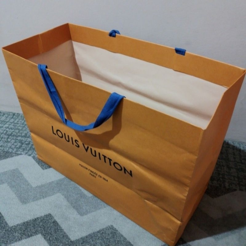 

KANTONG BELANJA PAPERBAG BRANDED AUTHENTIC ORIGINAL LV L0UIS VUITT0N PAPER BAG