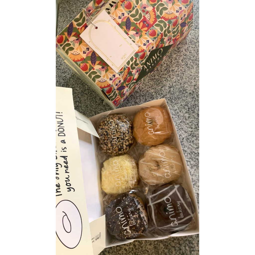 

Animo Bakery Hampers 1/2 Lusin Donut (sudah termasuk Sleves Box dan kartu ucapan)