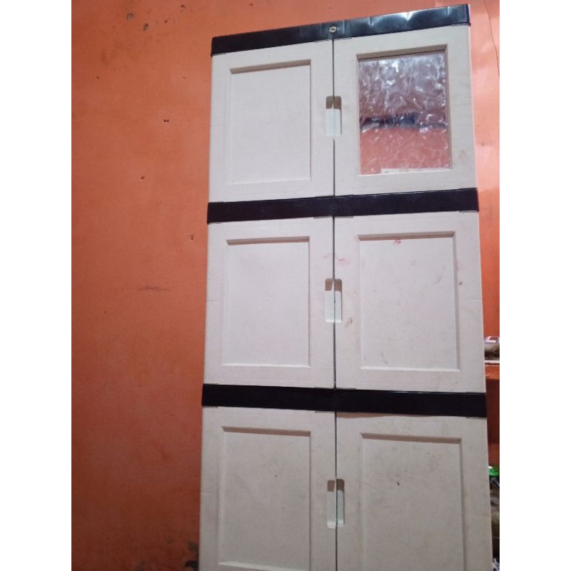 Lemari 4susun plastik tebal bekas