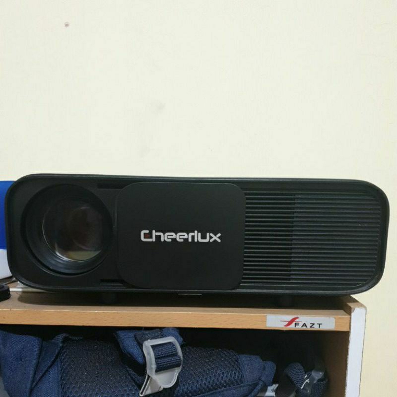 Cheerlux Projector CL 760 3200 lumens - No Minus with Box