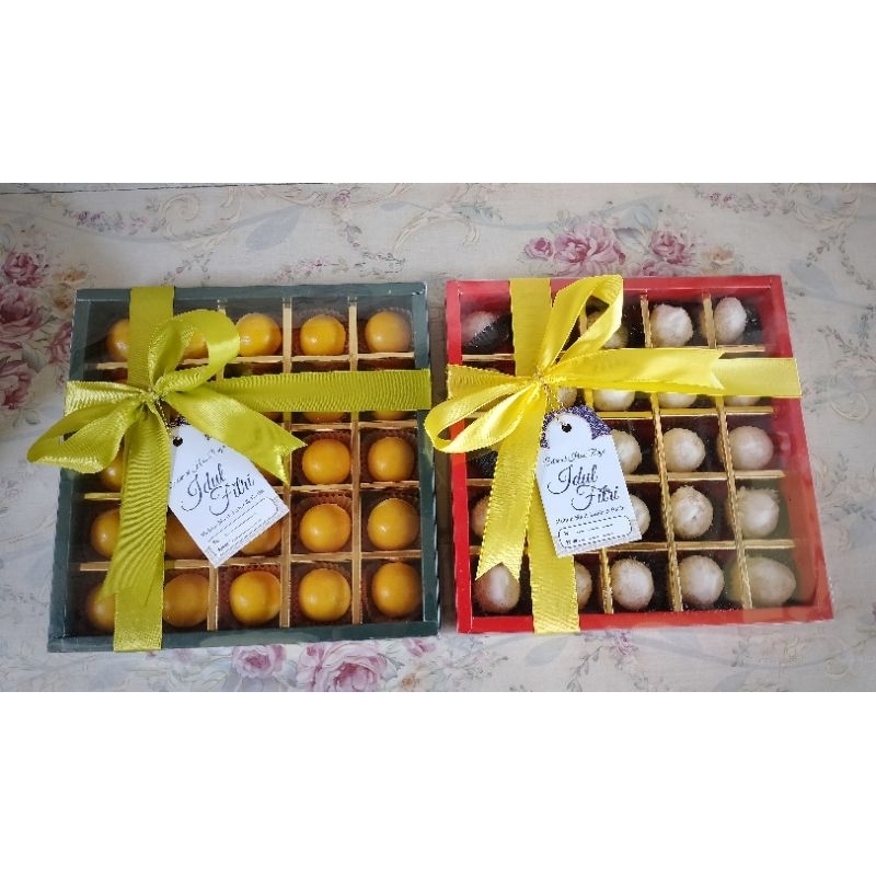 

READY HAMPERS KUE KERING NASTAR PUTRI SALJU