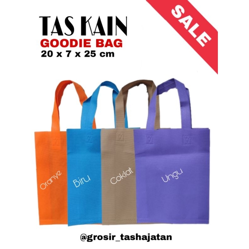 

(ISI 12) Tas Spunbond / Tas kain Polos / Tas Hajatan / Tas souvenir
