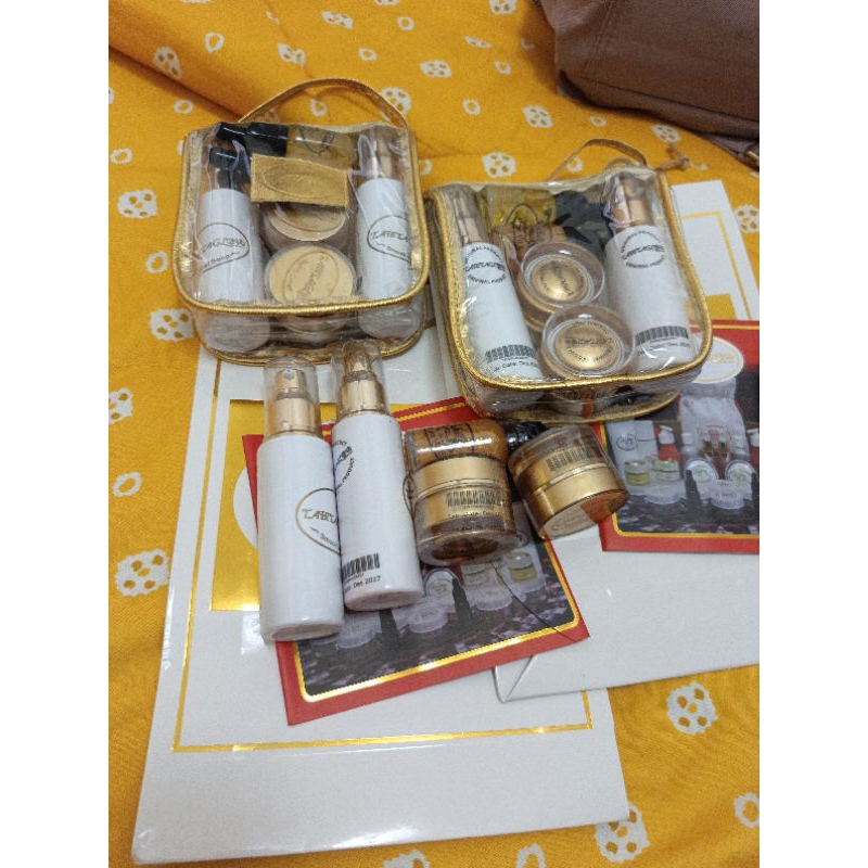 

5 Paket Tas gold lengkap dengan paper bag