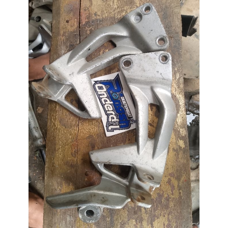 Postep Footstep Foot Step Bostep BelakangJupiter Z Burhan Original