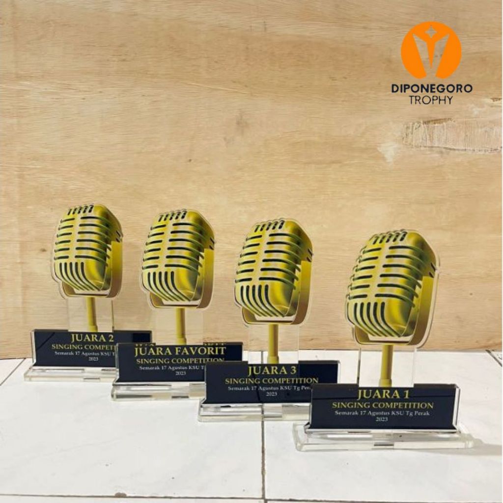 Plakat Akrilik Lomba Menyanyi Piala Lomba Menyanyi Akrilik Custom