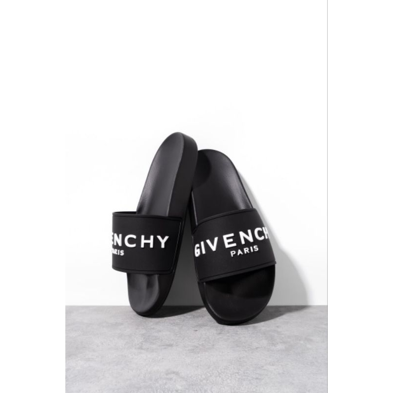 GIVENCHY Logo slide Black - White