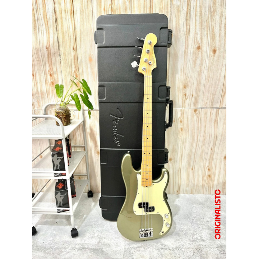 Bass (second) 4 string - Fender Precision Bass