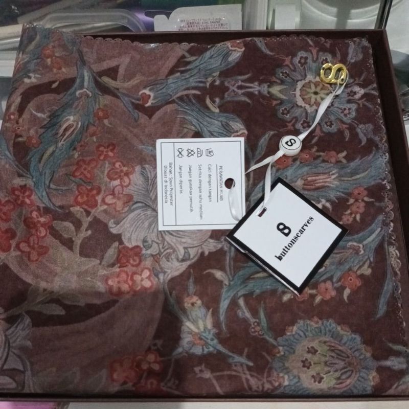 Buttonscarves TOPKaPi Pecan