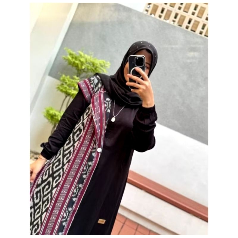 NADHEEFA STORE HITAM TROSO KANCING (( READY SIZE S LD 95))