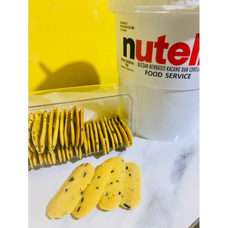

Lidah kucing meses coklat nutella