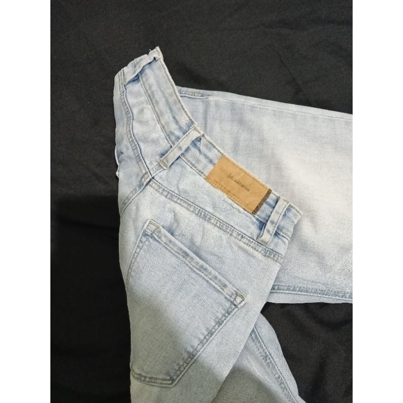 FLARE JEANS STRADIVARIUS