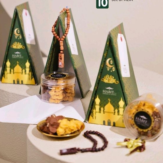 

HAMPERS ALIA
