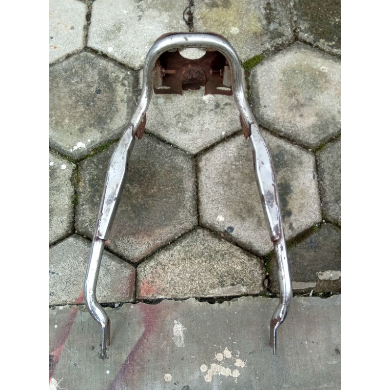 behel belakang Suzuki GP 100 GP 125 original