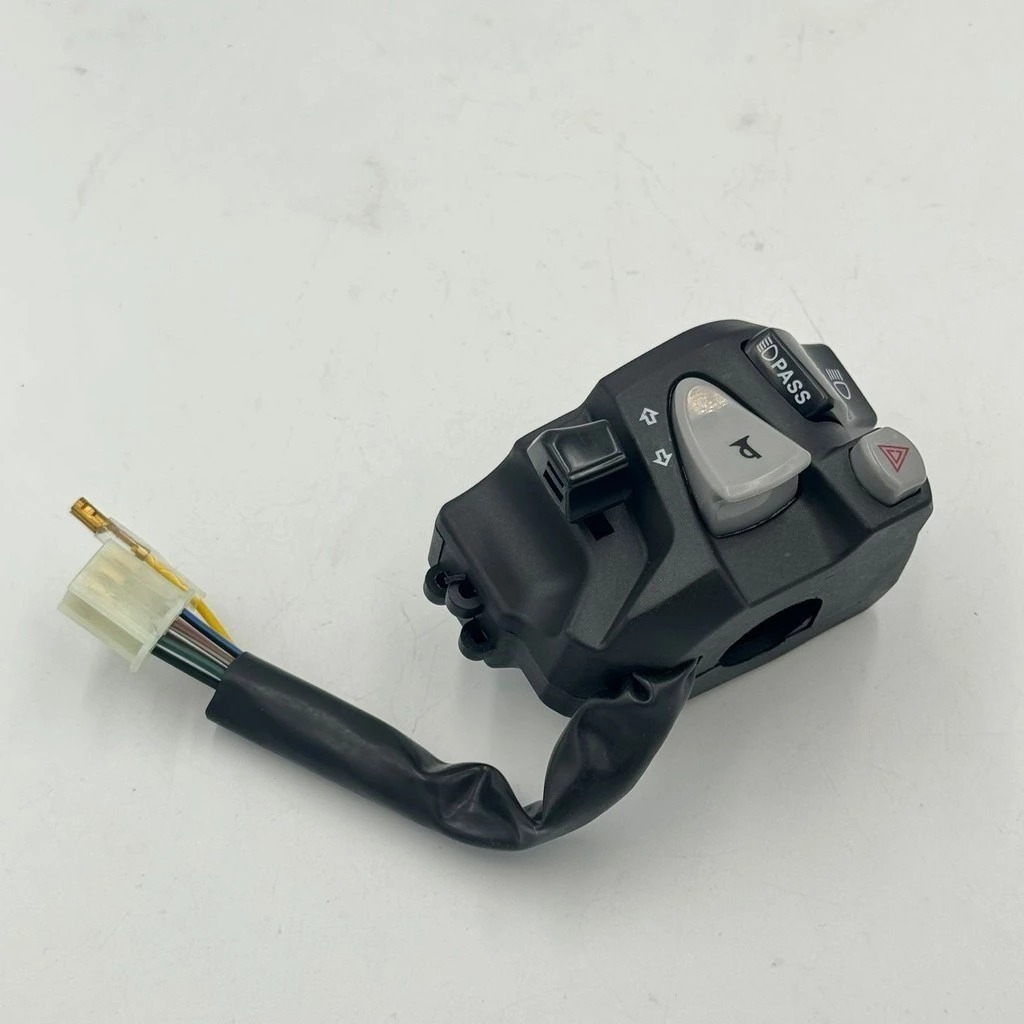 Saklar Variasi KIRI NMAX Tombol Pass lampu/HAZARD KLAKSON Dan SEIN