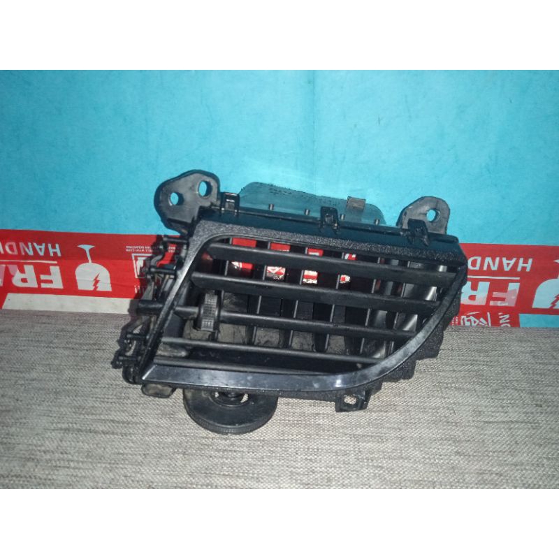 Kisi Kisi Grill Gril Depan Samping Pengemudi Penumpang Kanan AC Mobil Toyota All New Avanza Veloz Da