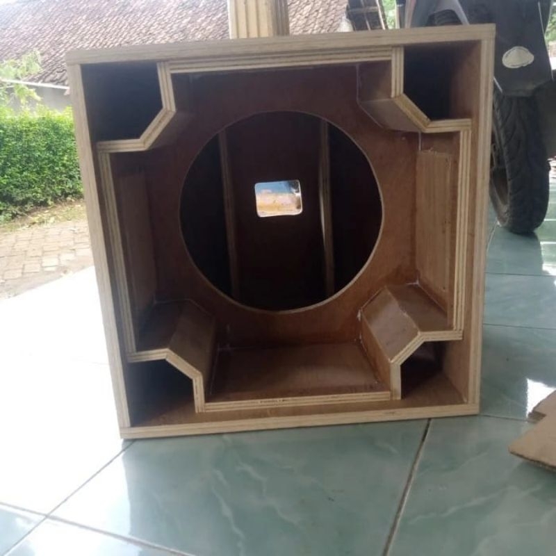 BOX SPEAKER 18 INCHI PLANAR BREWOG

