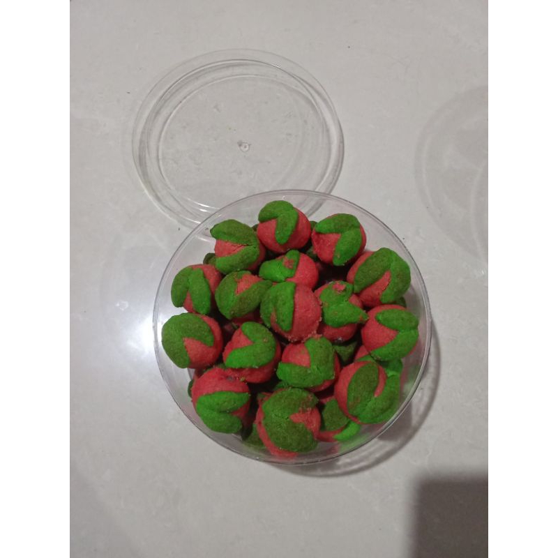 

kue kering enak (isi selai nanas)