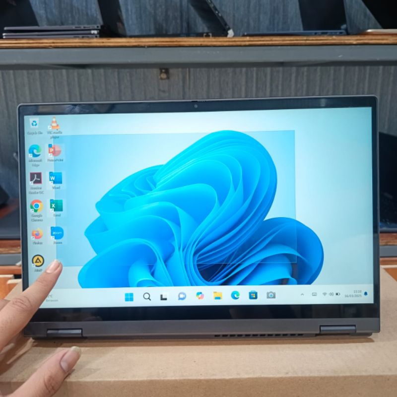 Laptop Lenovo Flex 5 14ALC05, Convertible (Touchscreen), Bisa Jadi Tablet, Amd Ryzen 3 - 5300U, Ram 