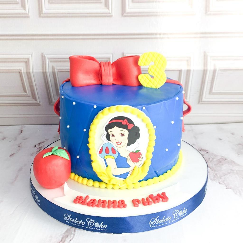 

Kue Ulang Tahun/Birthday Cake/Kue Ultah tema Snow White/Kue Birthday Jakarta