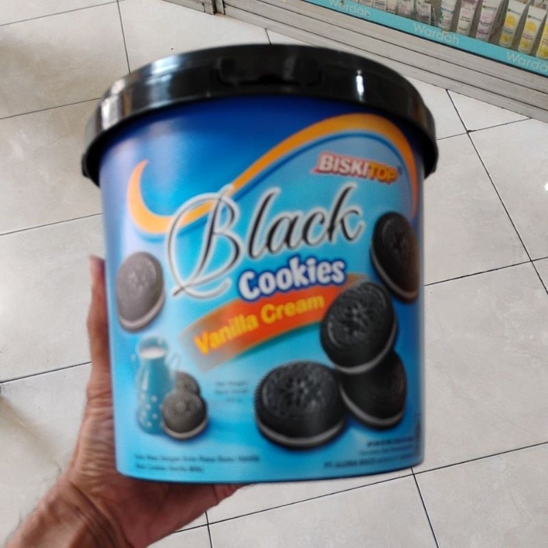 

Biskitop Black Cookies 400gr Toples
