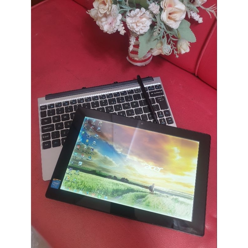 Sale Laptop Acer One Lcd Touchscreen os windows mulus bagus