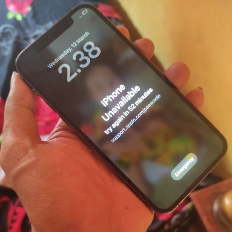 iphone 12 pro 256gb lock icloud