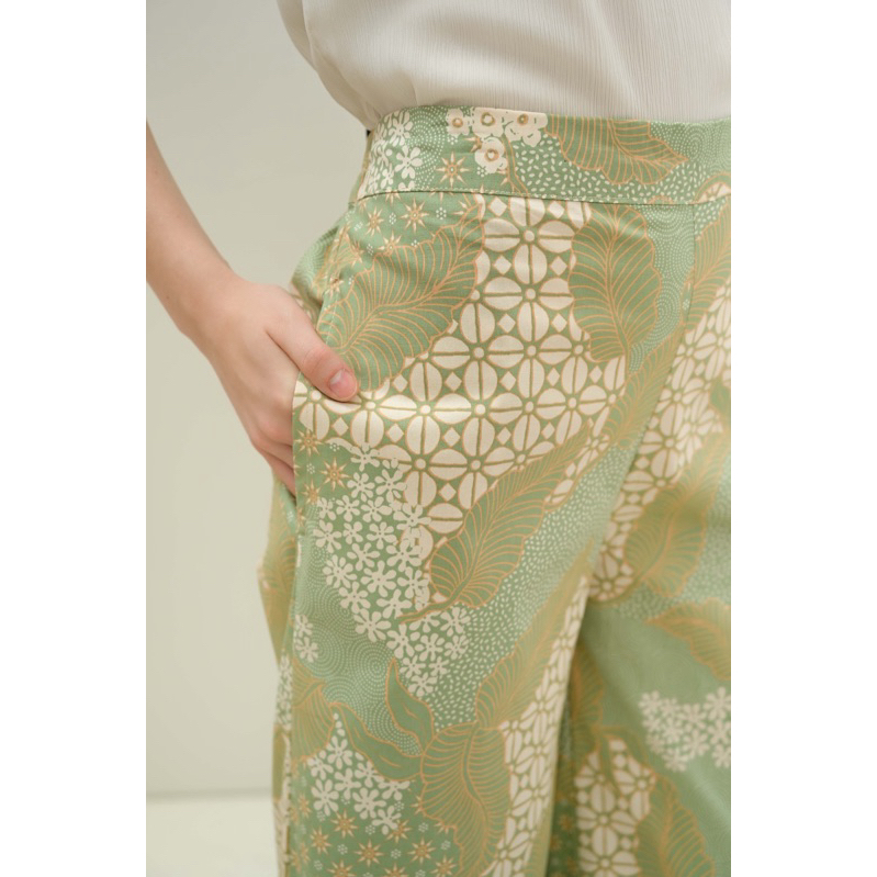 nia Couple Batik Wanita Pria Hijau Pastel / Sarimbit Keluarga Batik Seragam Sage / Atasan Wanita