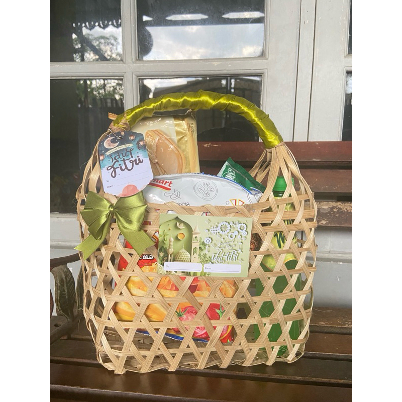 

HAMPERS LEBARAN KERANJANG READY SIAP KIRIM