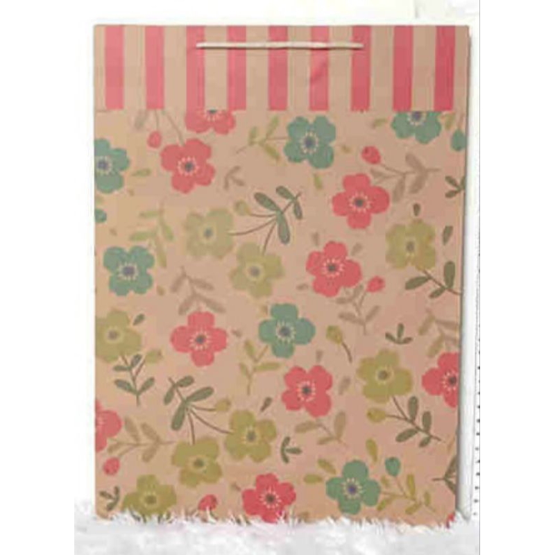 

PAPERBAG TALI - TAS KADO - UKURAN TANGGUNG