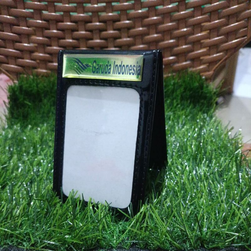 

Dompet id card saku Garuda Indonesia