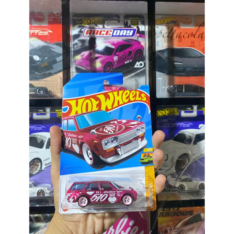 Hot wheels super treasure hunt datsun wagon 4pcs