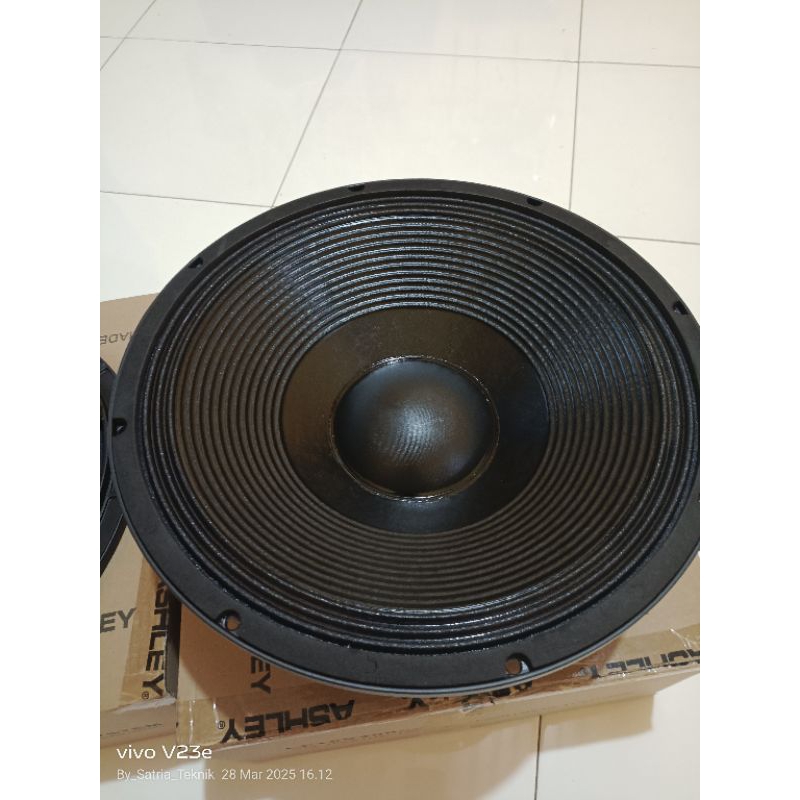 Speaker ASHLEY LF 18V400 Professional Speaker 18 inch ASHLEY LF18V400 ASHLEY LF 18