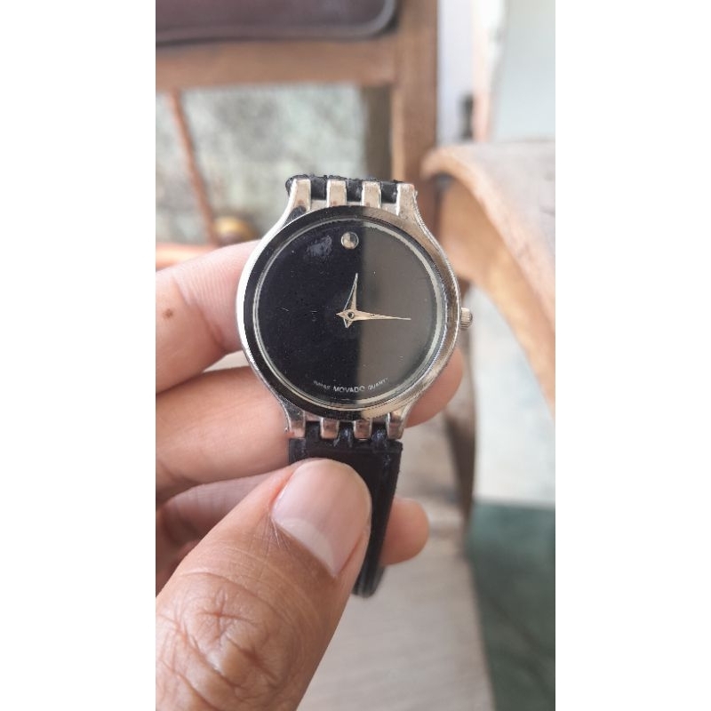 Jam tangan Movado