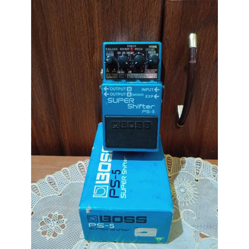 Boss Ps 5 Super Shifter ( efek suling , efek gitar)