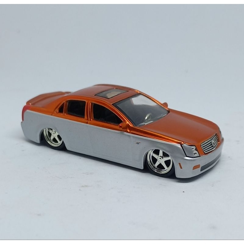 jada toys 2002 cadillac cts dubcity loose diecast 1/64 (t)