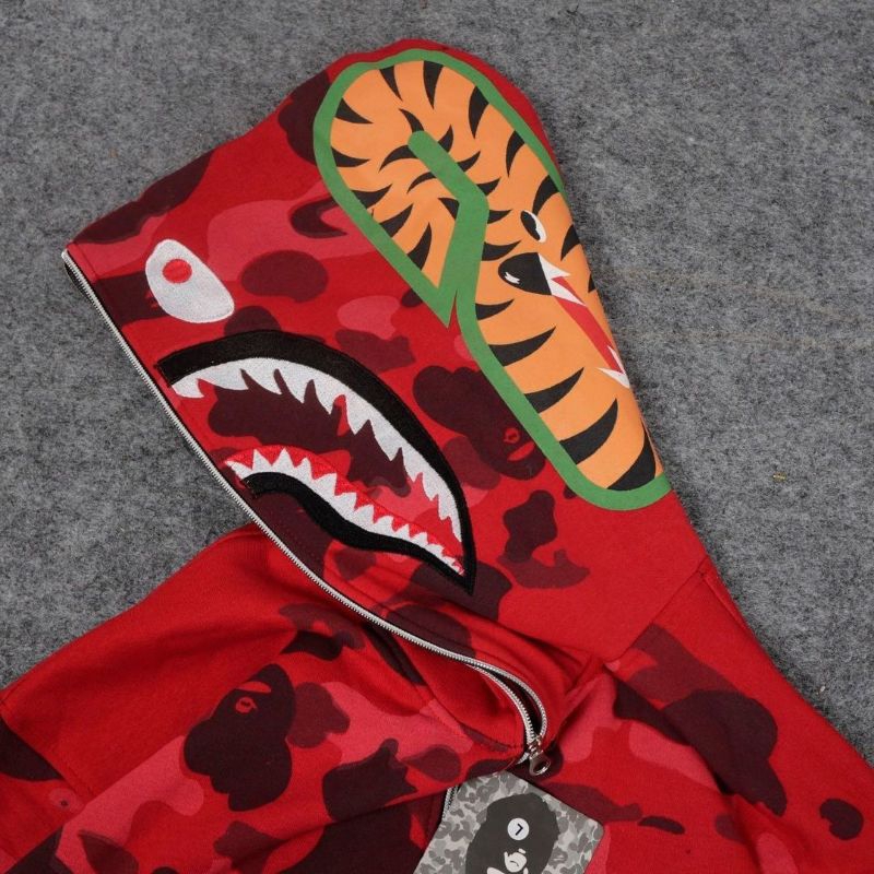 FULLZIPER BAPE HOODIE RED OUTFIT SKENA