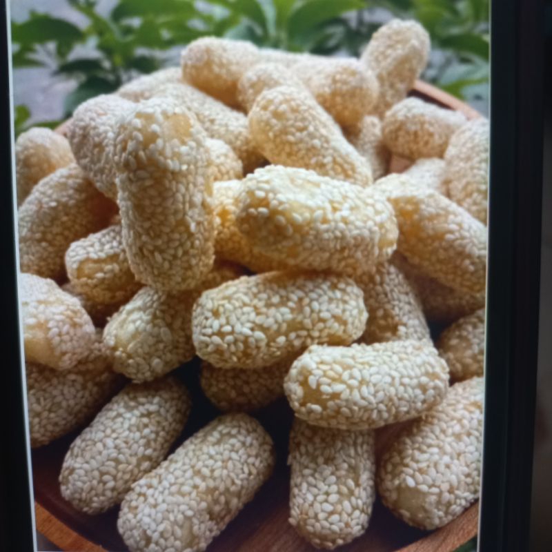

kue manco wijen