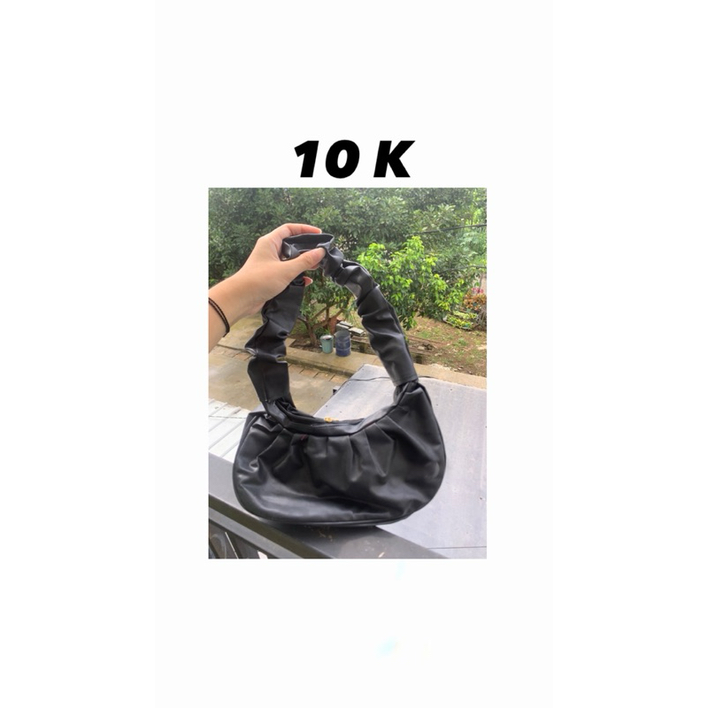 Tas wanita warna hitam