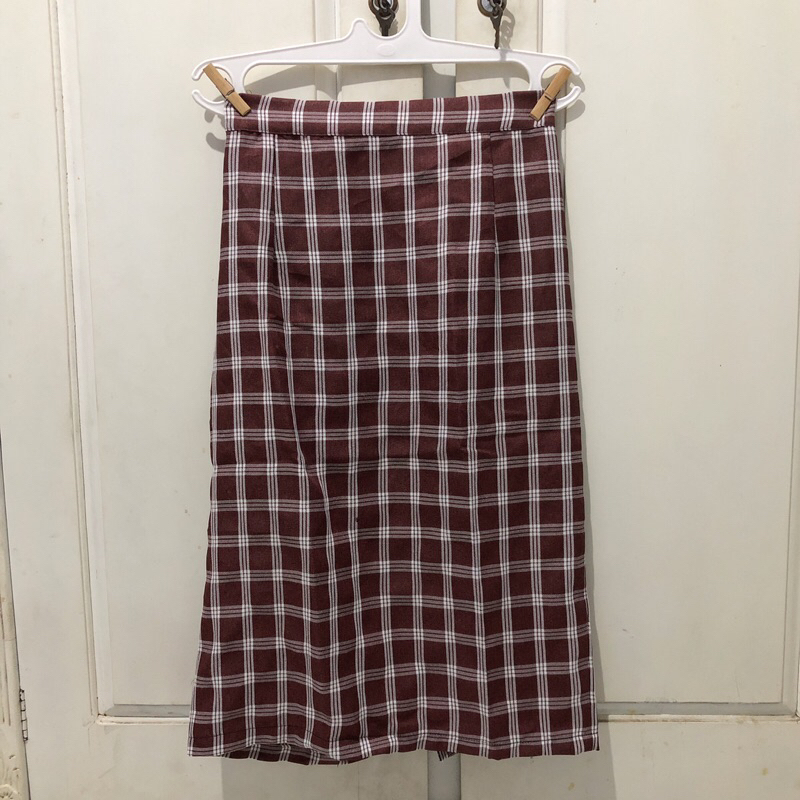 PRELOVED Tartan Skirt Burgundy | Rok Tartan