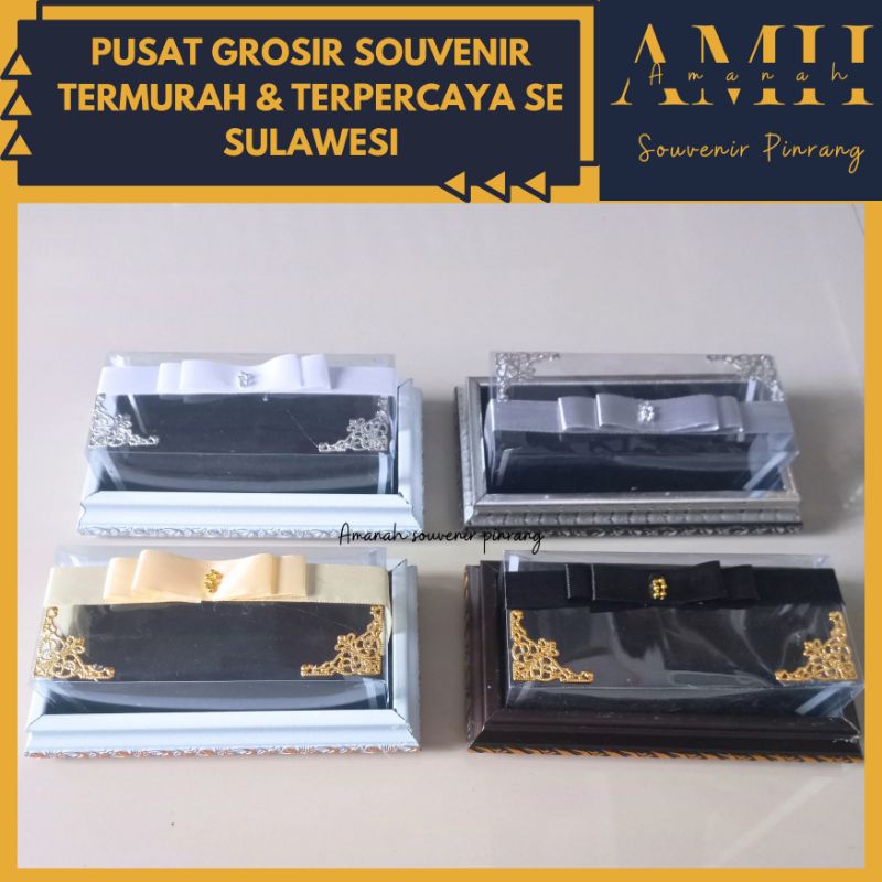 Kotak Uang Mahar Pernikahan Box Uang Mahar Penutup Mika Hiasan Pita Siku Emas