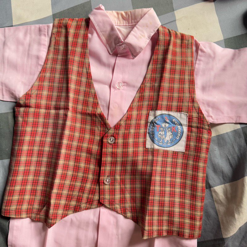 [ ready stock ] oneset thrift kemeja anak one set rompi shirt vest kotak size M plaid dusty pink red