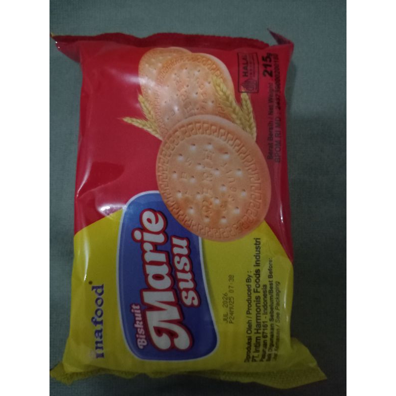 

biskuit marie susu 215g