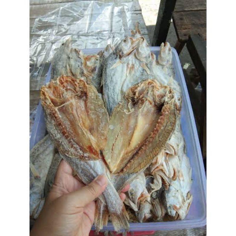 

Ikan asin gurame/ ikan asin gulame