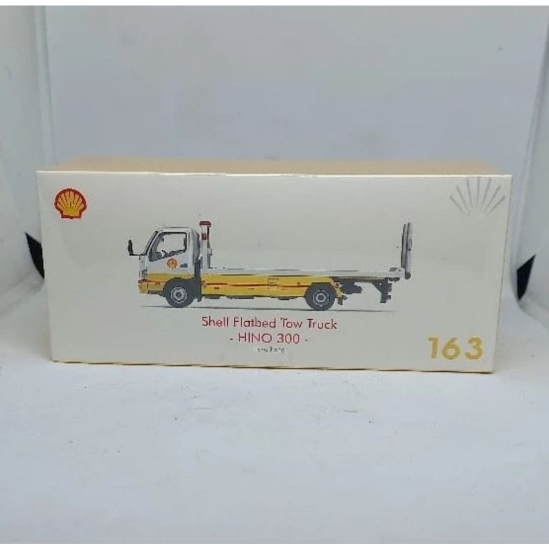 tiny shell flatbed tow truck hino 300 diecast 1/64 (t)