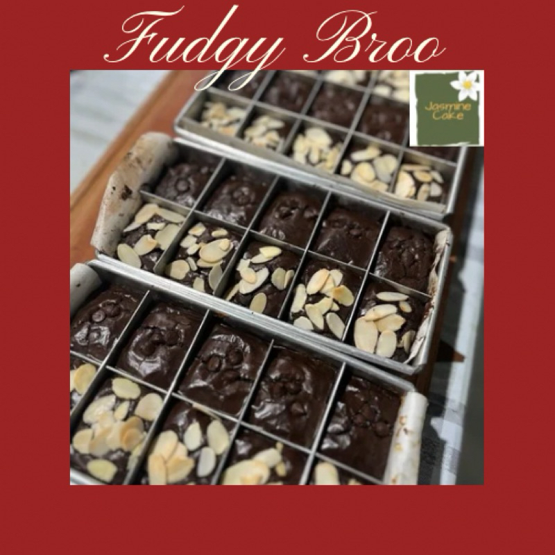 

Fudgy Brownies uk 20*10