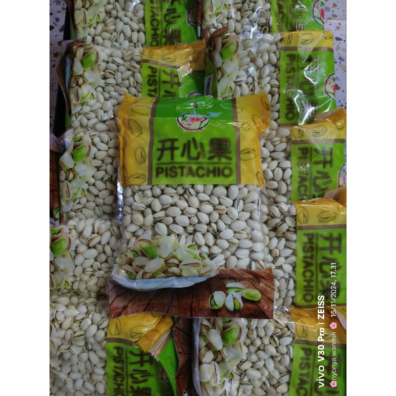 

kacang pistachio kacang senang