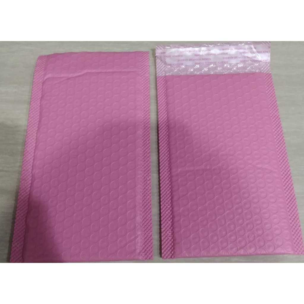 

Bubble Mailer/ Amplop Bubble Ukuran 12x22 Warna Pink Jual PerPcs