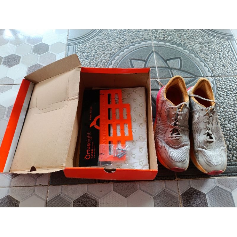 Sepatu Running Ortuseight Hypersonic 1.2 Size 46